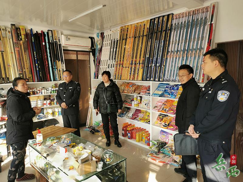 岳西县开展第十三次长江禁捕联合执法行动，严查渔具销售环节